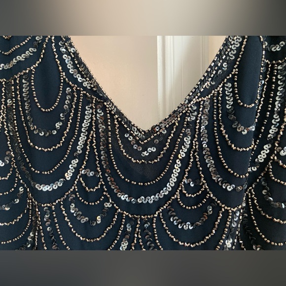 J Kara 3/4 Sleeve Scallop Beaded Pop Over Gown Navy Blue Size 20W - Picture 2 of 15